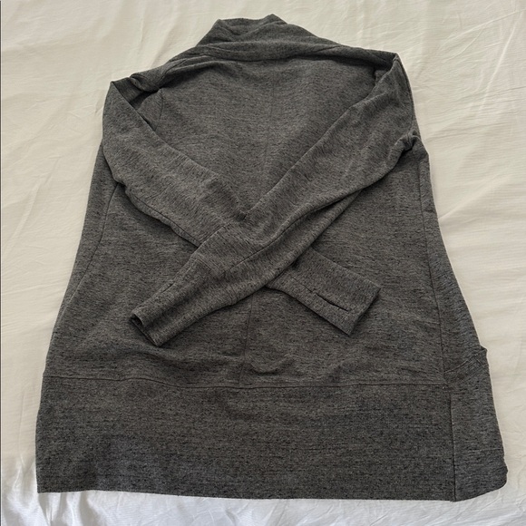 Athleta Cozy Soft Pranayama Wrap Light Gray Heather Womens Size Medium‎ - Picture 11 of 11